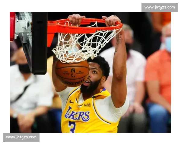 卡莱尔盛赞杰威领袖特质:遏制突破是关键 卡莱尔盛赞杰威领袖特质:遏制突破是关键