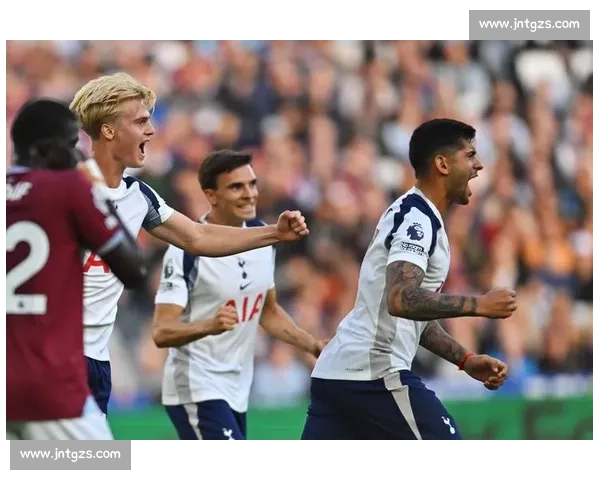 天空记者布里奇辟谣：热刺马竞未就罗梅罗转会费达成协议