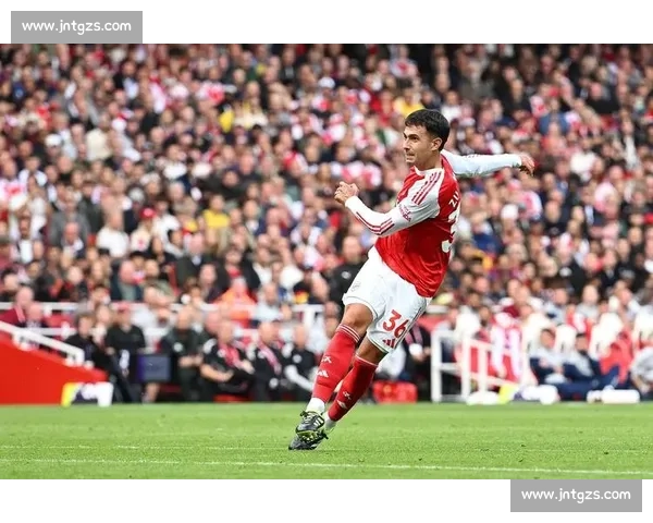 布努 10 扑救创纪录!懂球帝 X 咪咕世俱杯 MVP 掀翻曼城