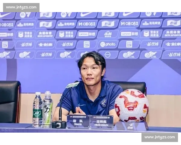 邓卓翔抵深备战：训练安排紧凑，状态饱满迎接关键战