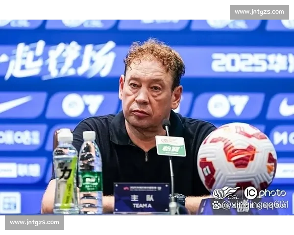 泰山队场边争议事件:彭欣力替补登场 2 分钟染红离场 泰山队场边争议事件:彭欣力替补登场 2 分钟染红离场